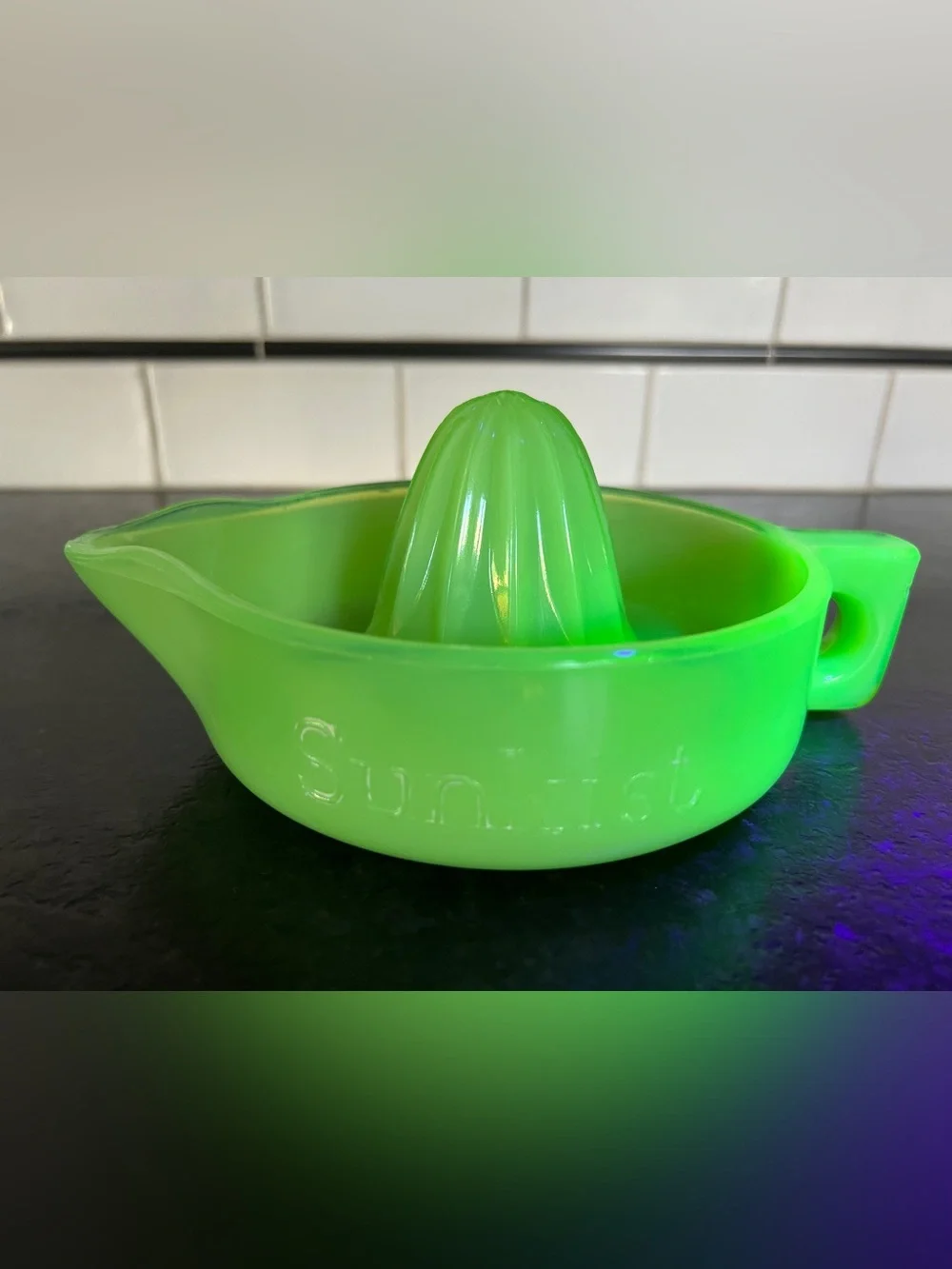 Spectacular Sunkist Jadeite Vintage Uranium Glass Juicer Reamer